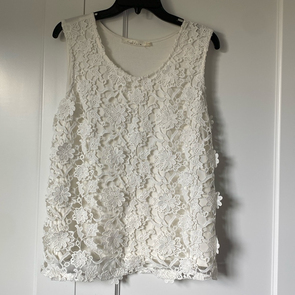 Solitaire sleeveless blouse, cream, lace overlay L